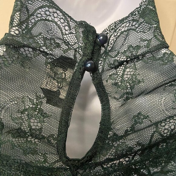 Bebe Green Lace Long Sleeve Top and Skirt Size XXS New - Picture 7 of 8